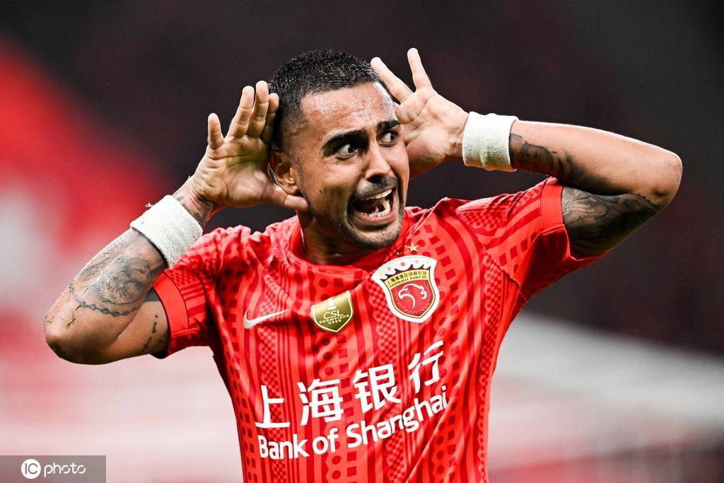 中超-莱昂纳多破门哈达斯点射扳平 海港1-1津门虎