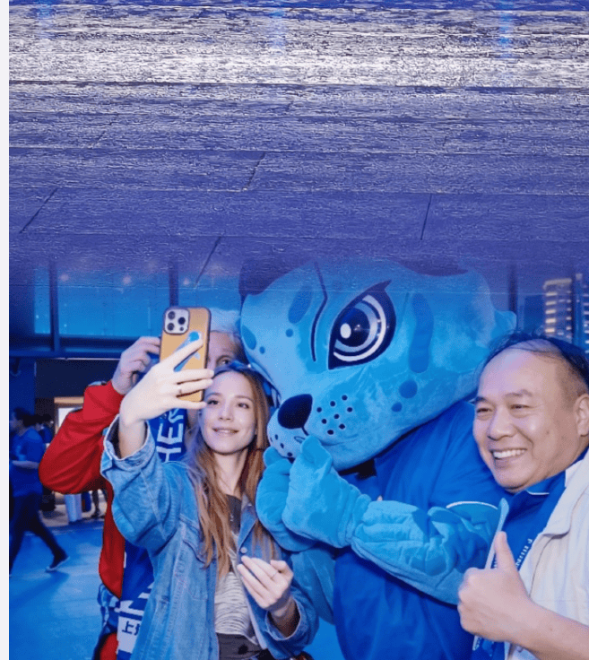 申花主场翻车!VAR两次改判都没能救你,六轮不胜跌到第11,这脸往哪里搁?
