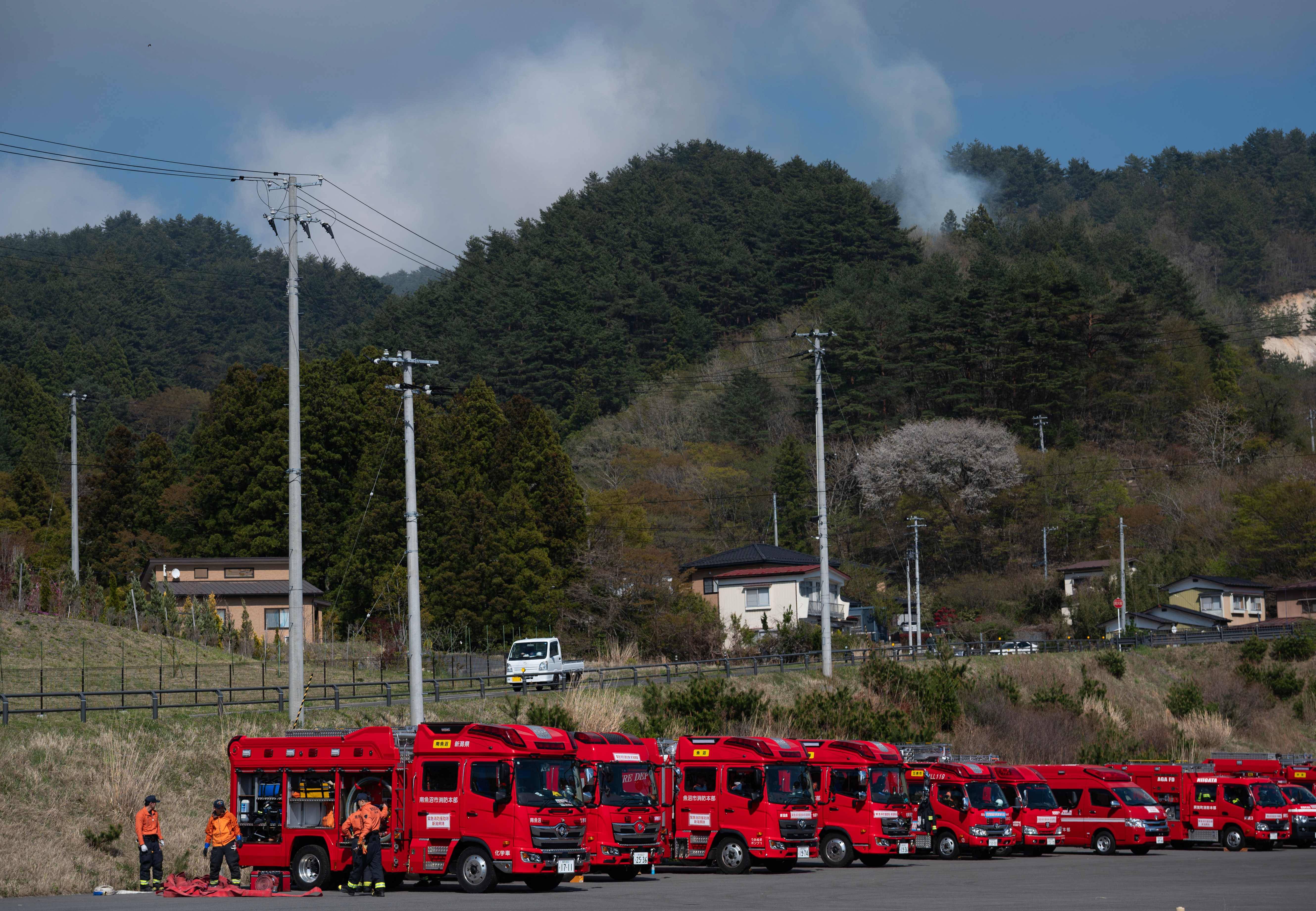 （外代一线）日本：扑救山火